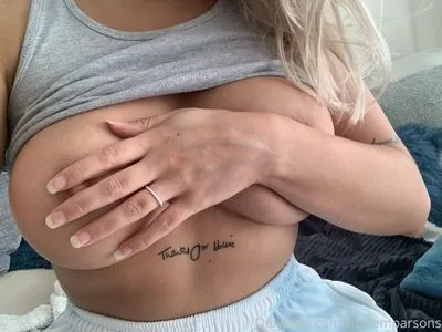 Hollie M Parsons
