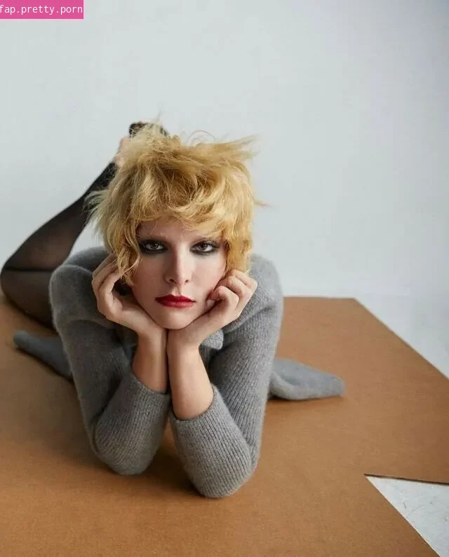 Hari Nef - Photo #34