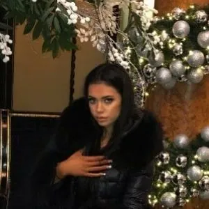 hollyasminee