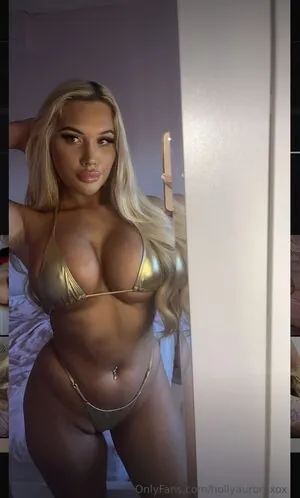 hollyauroraxox