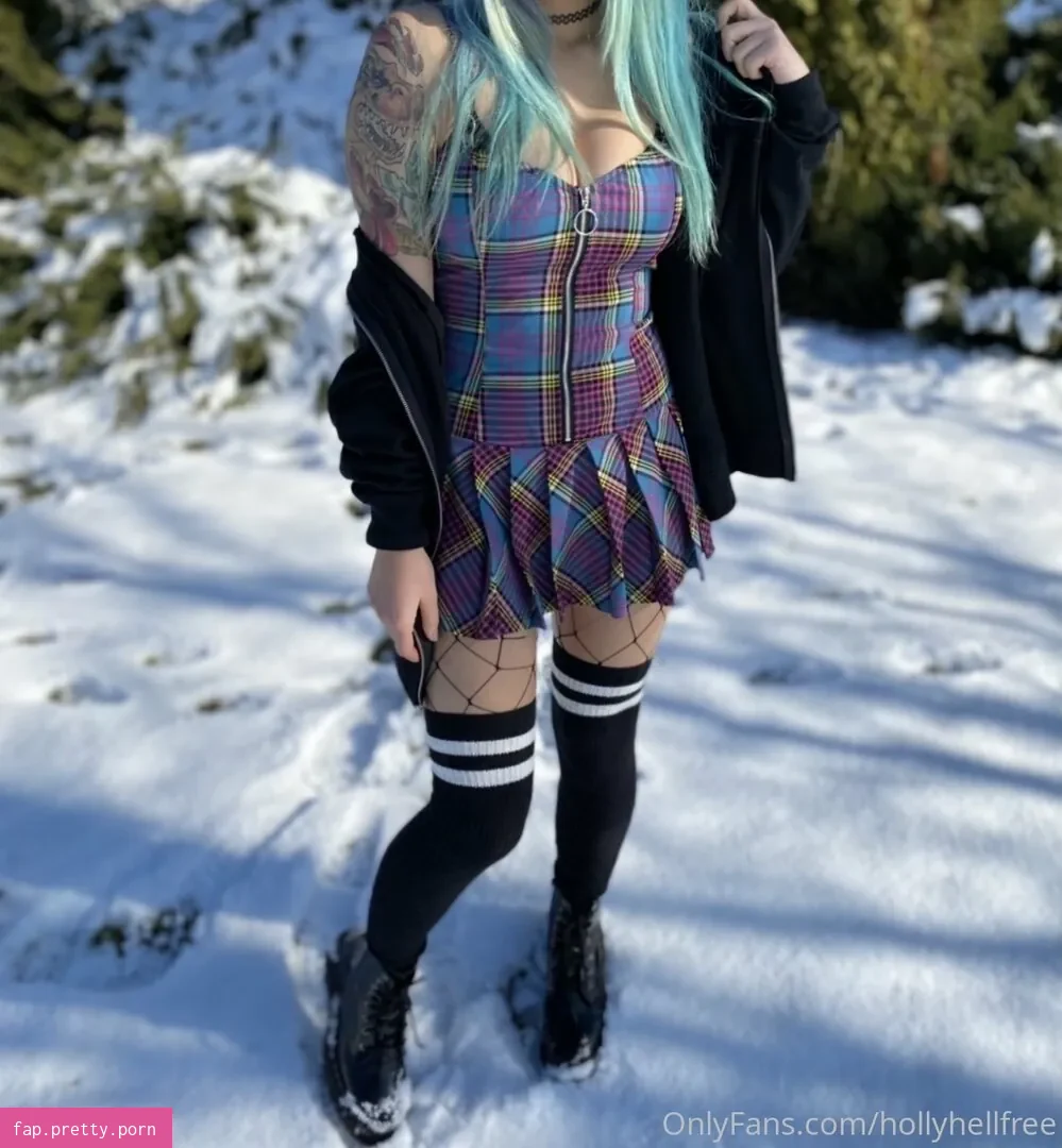hollyhellfree - Photo #11