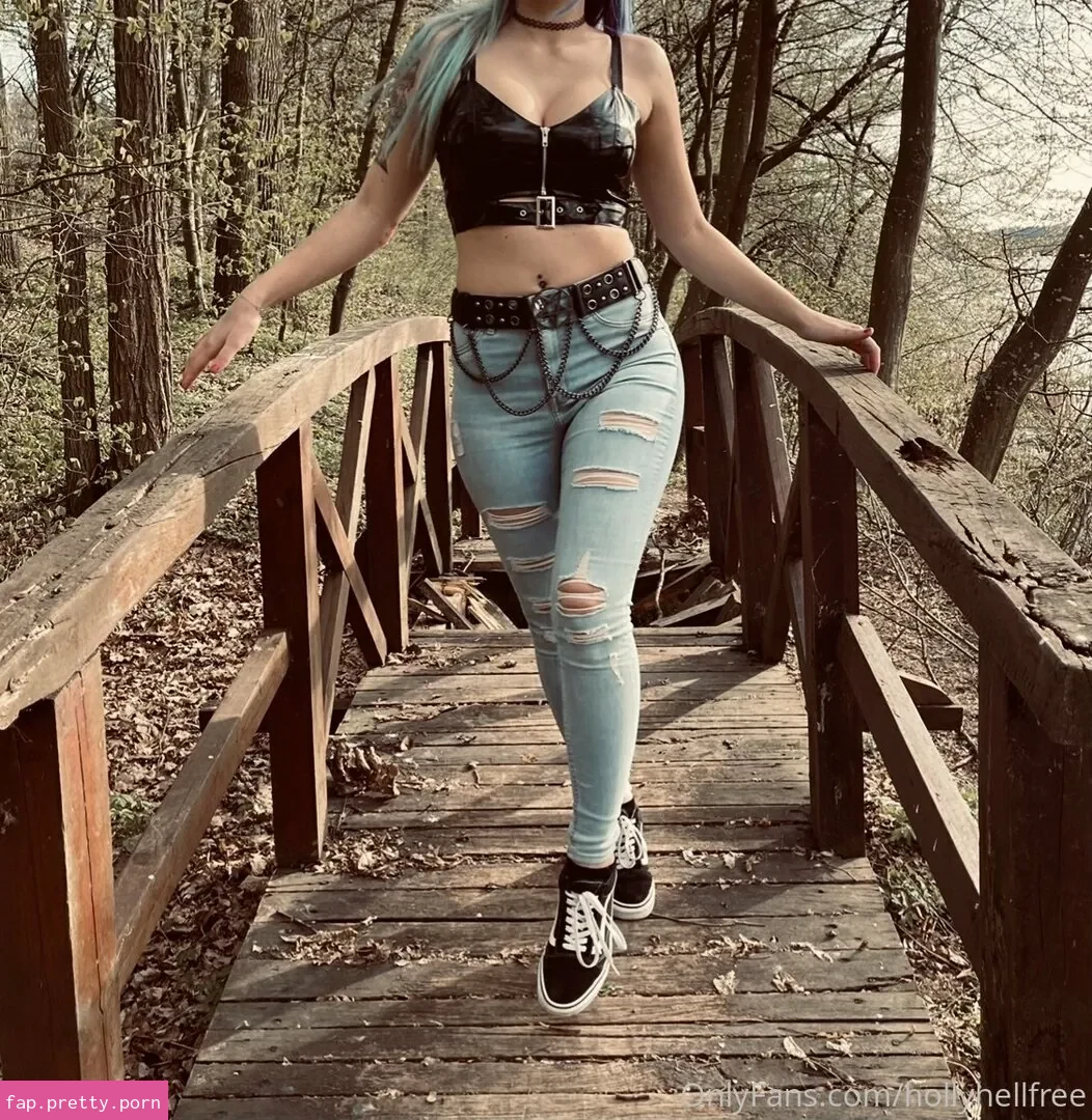 hollyhellfree - Photo #21