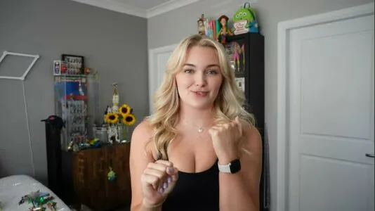 Hollyonfilm