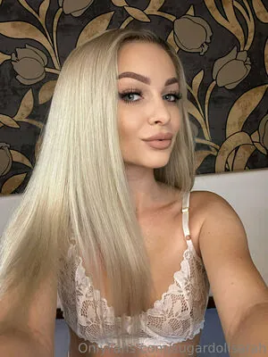 hotblondesarah