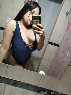 hotbrunettebabe