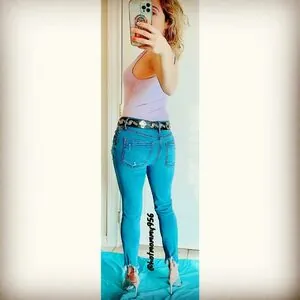 Hotmommy956