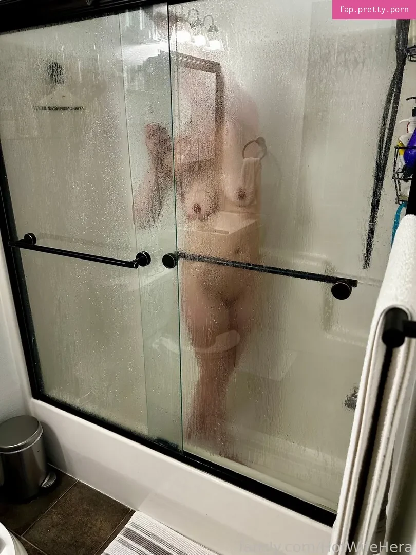 HotWifeHera - Photo #03