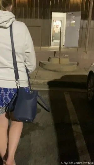 hotwifekk