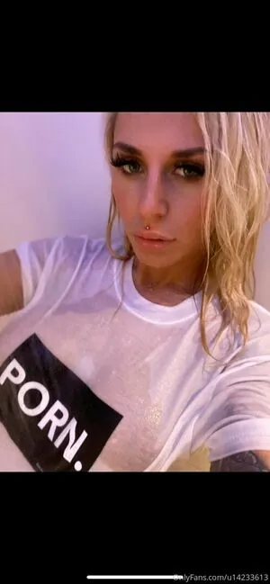 Hotwifey