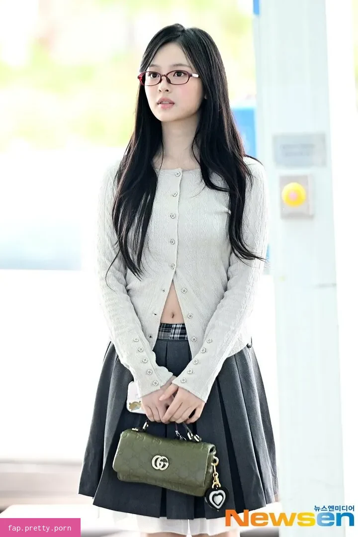 Hanni Pham - Photo #24