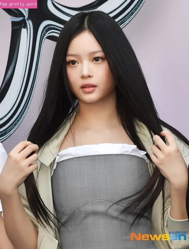 Hanni Pham - Photo #41