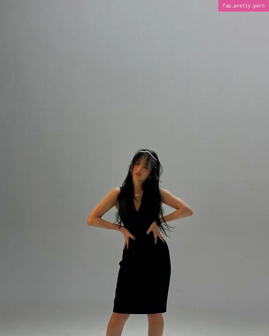 Hanni Pham - Photo #31