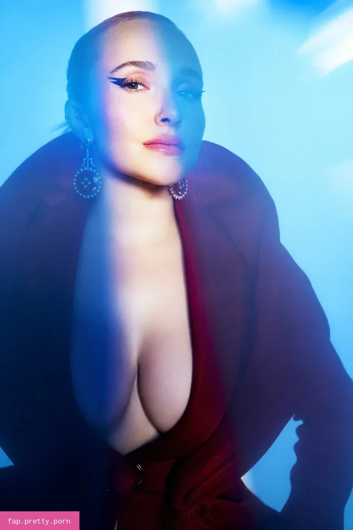 Hayden Panettiere - Photo #40