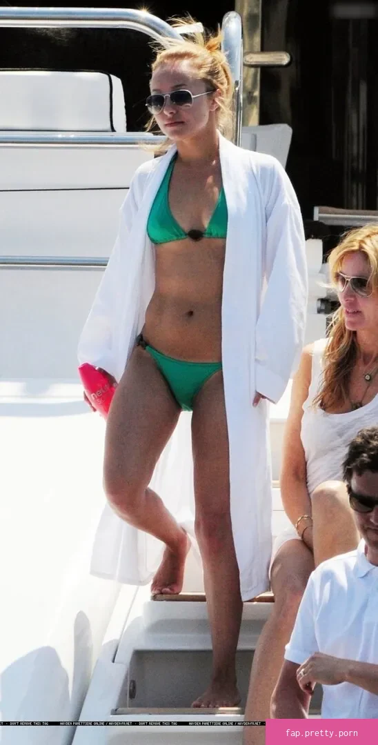 Hayden Panettiere - Photo #24