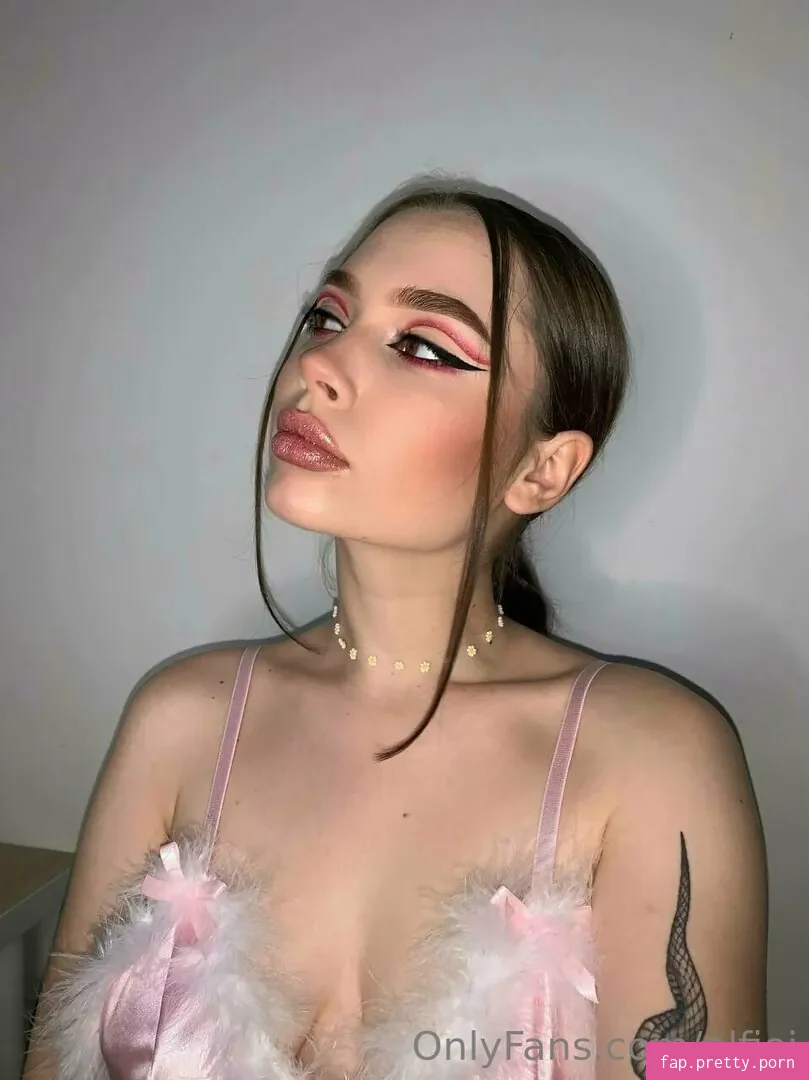 holy.polly - Photo #63