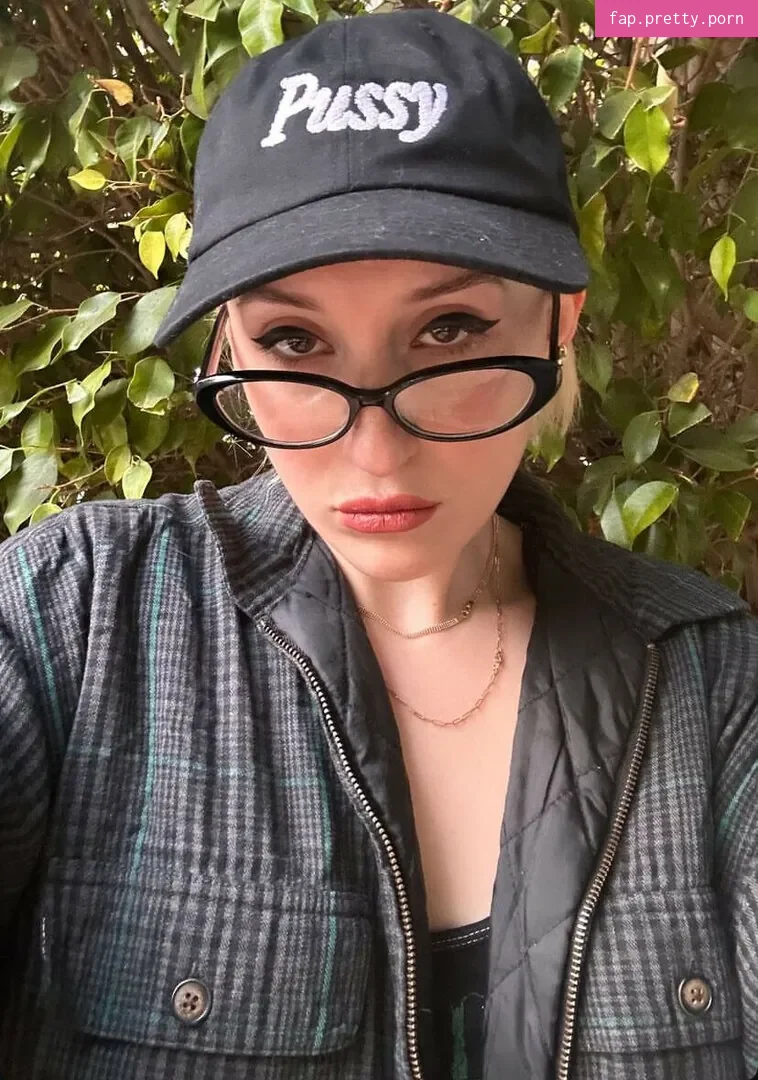 Harley Quinn Smith - Photo #63