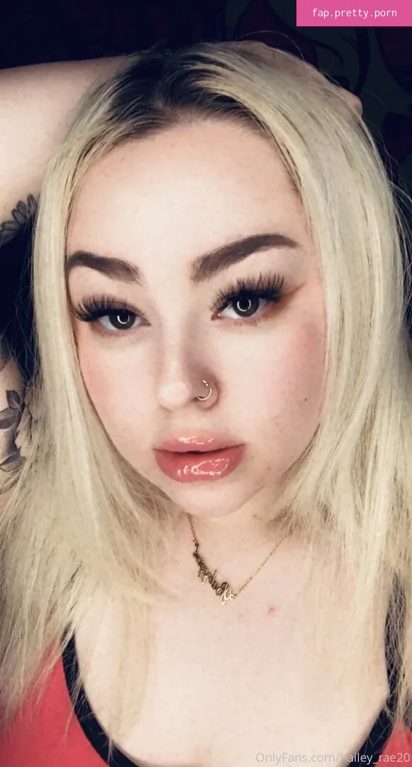 hailey_rae20 - Photo #01
