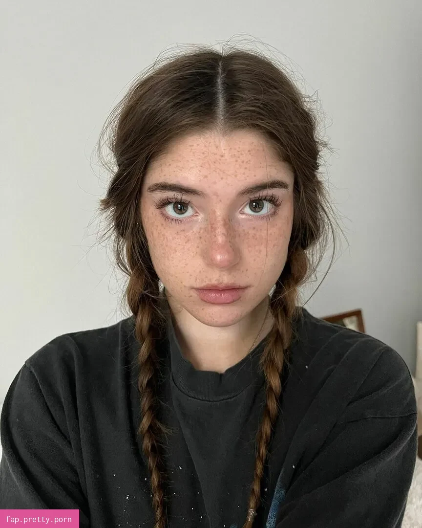 Hannah Stein - Photo #07
