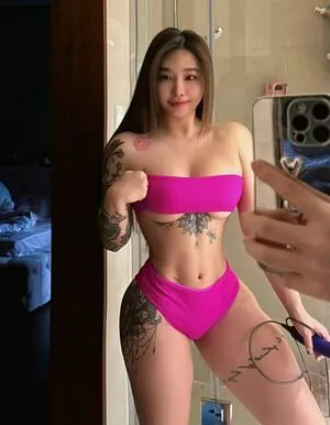 Hitomi Songyuxin