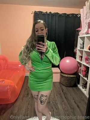 heysweetsophie.tease