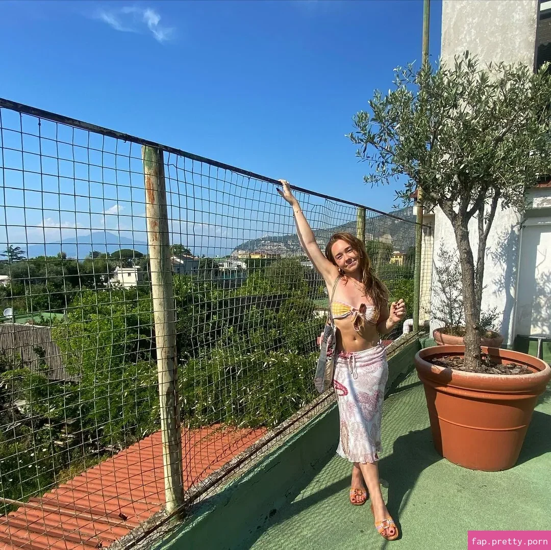 Holly Taylor - Photo #46