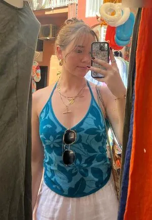 Holly Taylor