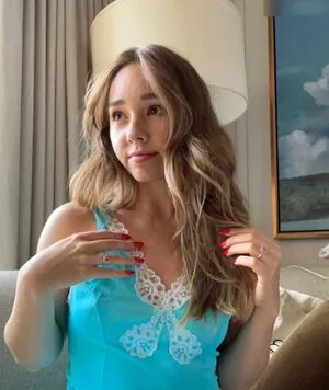 Holly Taylor