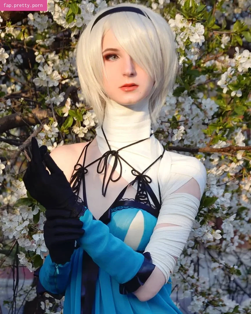 Holly White - Photo #18
