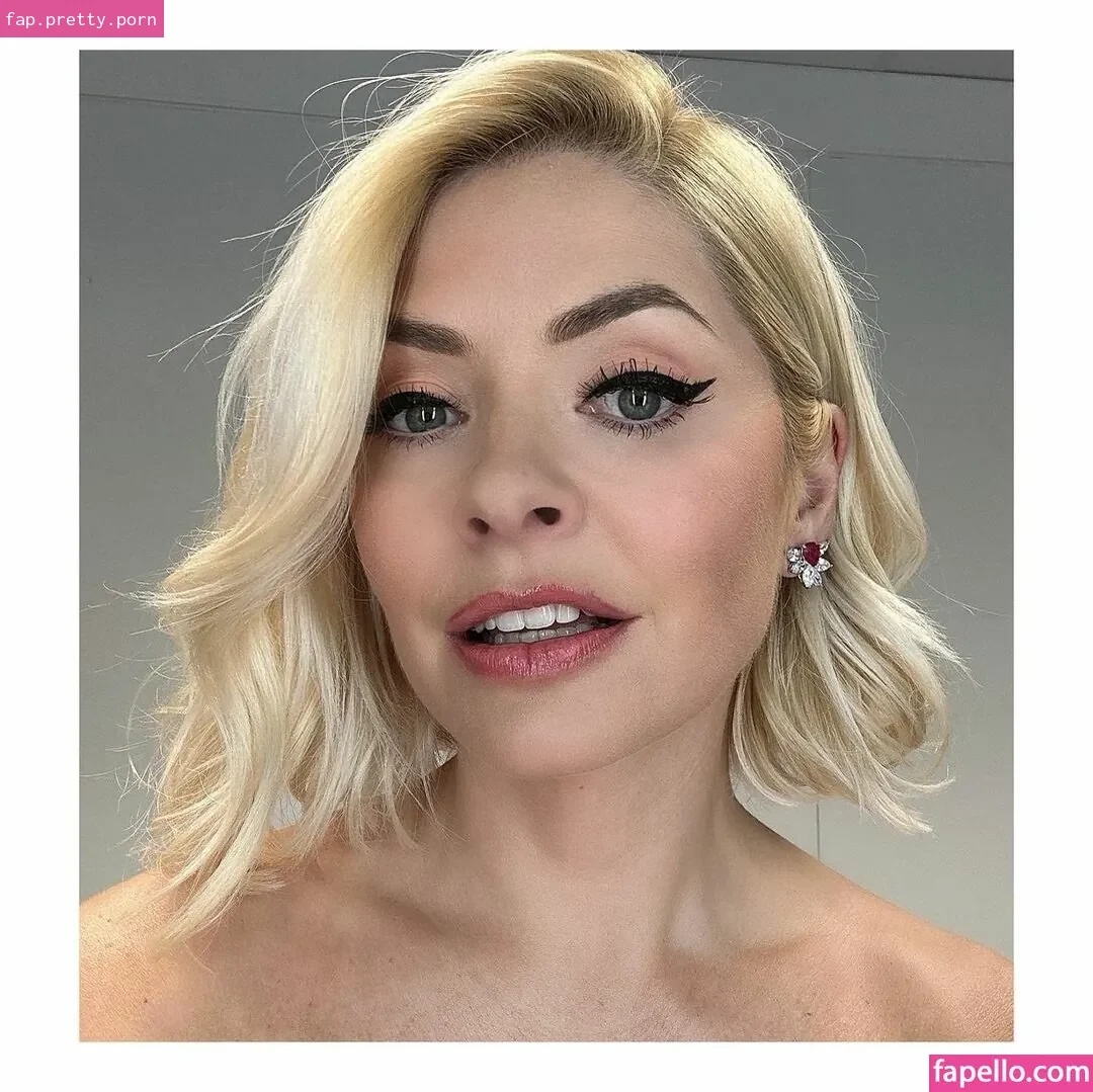 Holly Willoughby - Photo #20