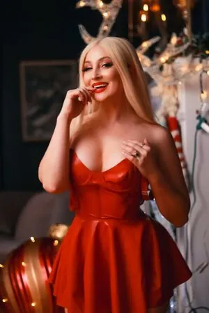 Holly Wolf