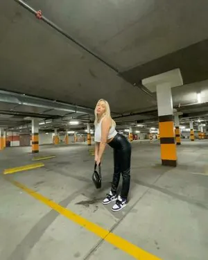 Holly Youpa