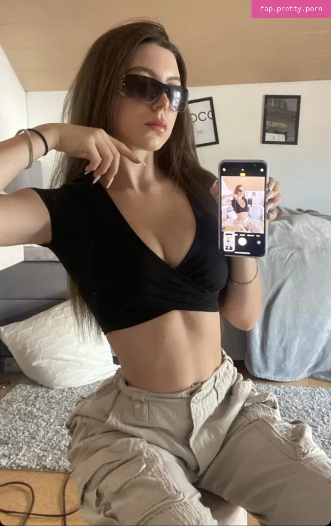 Isabelle - Photo #13