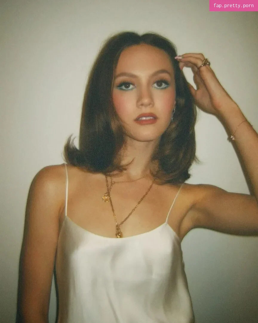 Iris Apatow - Photo #19