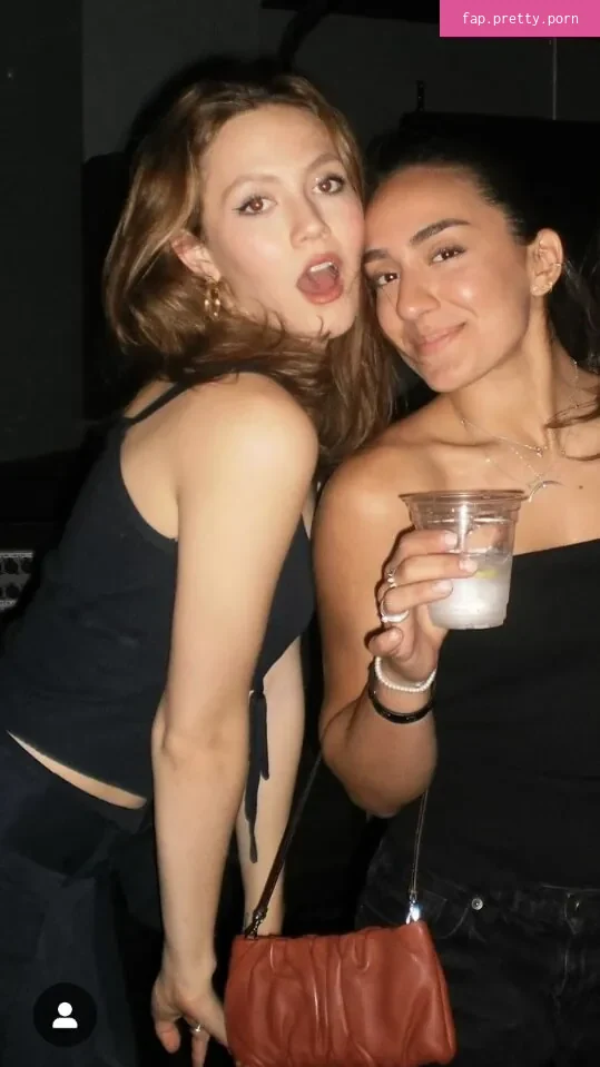 Iris Apatow - Photo #43