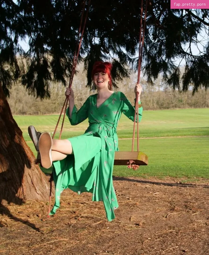 Izzie Balmer - Photo #15