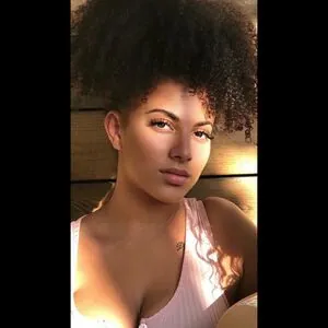 Ines Curly