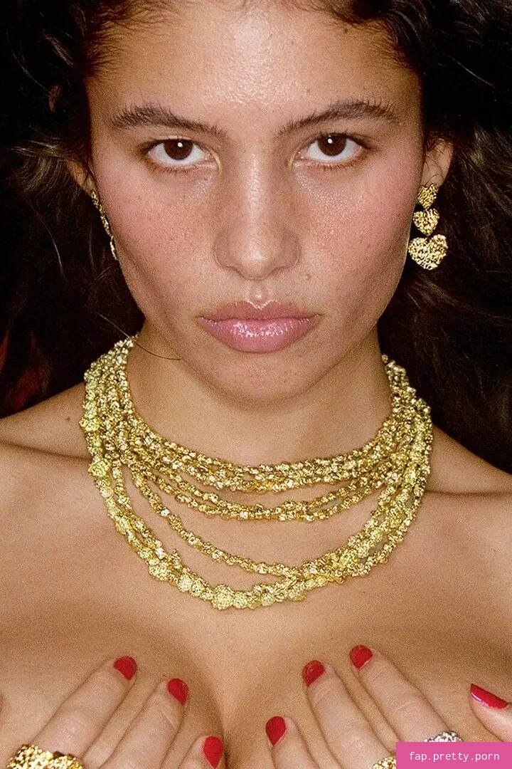 Isabella Carr - Photo #05