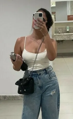 Isabelle Cunha
