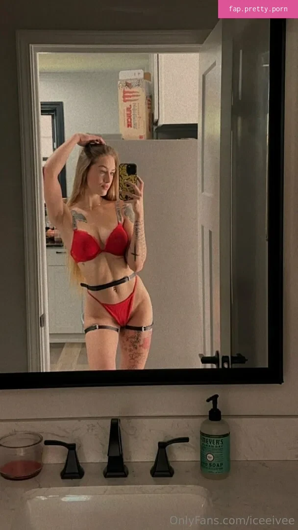 Ivy Chambers - Photo #17