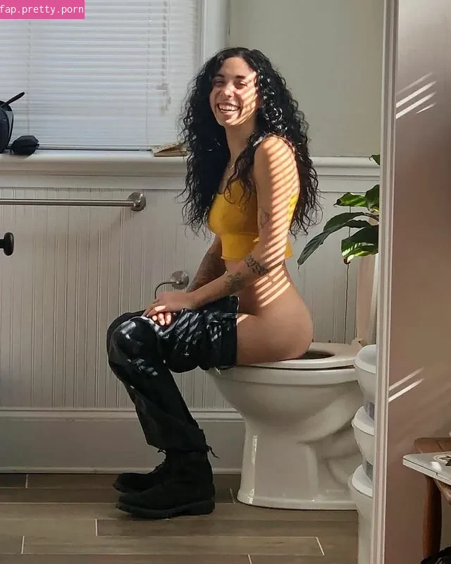 Indigo De Souza - Photo #24