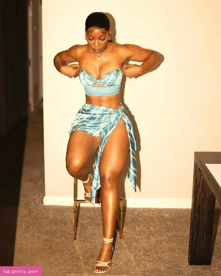 iam_edwina_wehjla - Photo #01