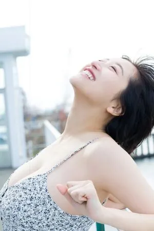 Ina Enohara 榎原依那