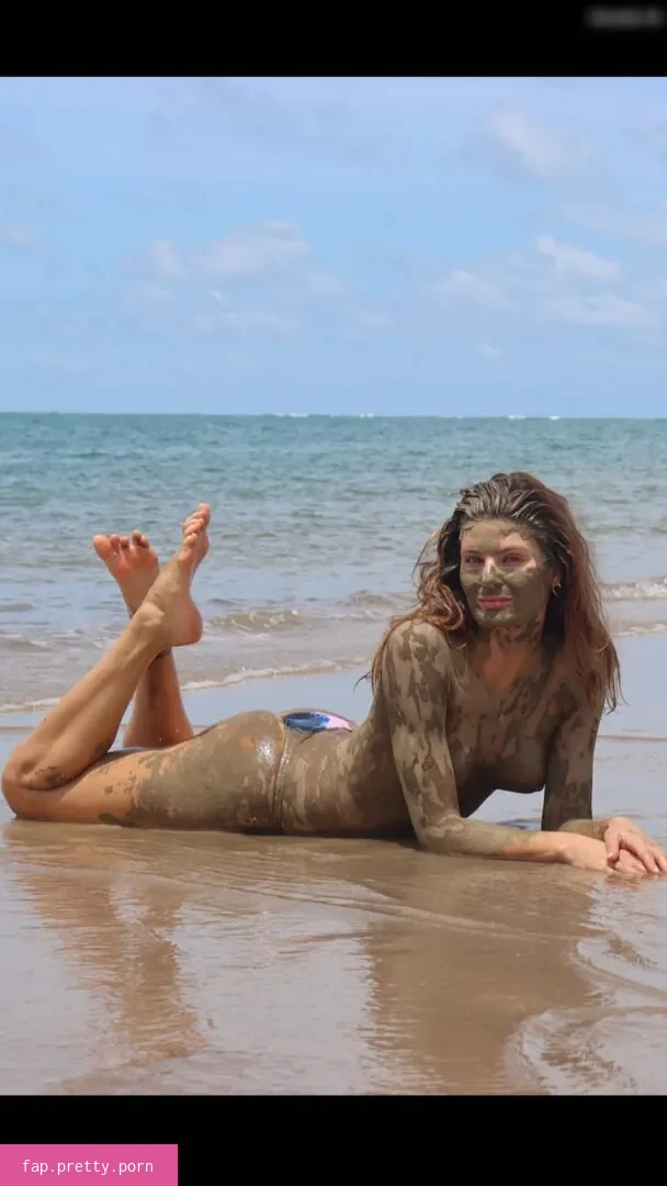 Isabeli Fontana - Photo #13