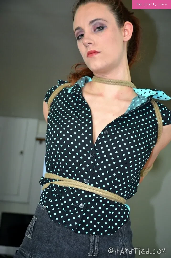 Iona Grace - Photo #65