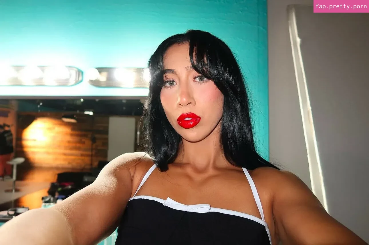 Indi Hartwell - Photo #65