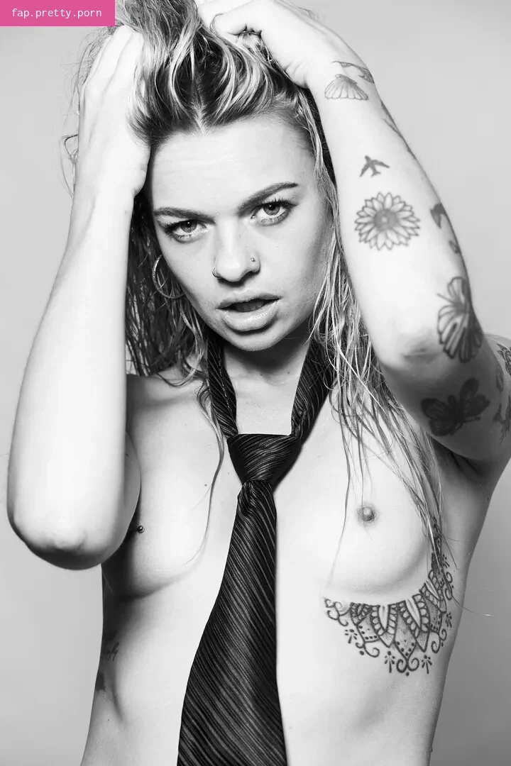 Isabella Jones - Photo #29