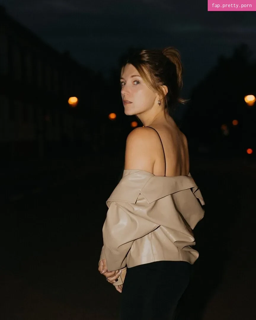 Iris Mareike Steen - Photo #25