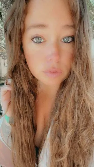 Ivy Mia
