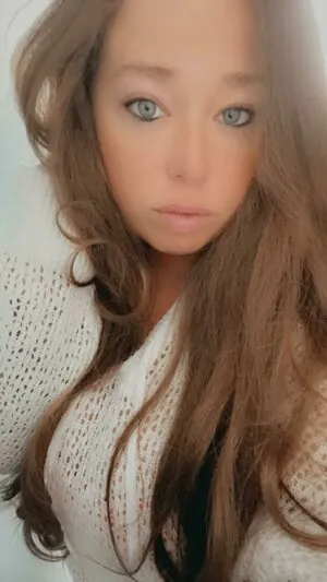 Ivy Mia