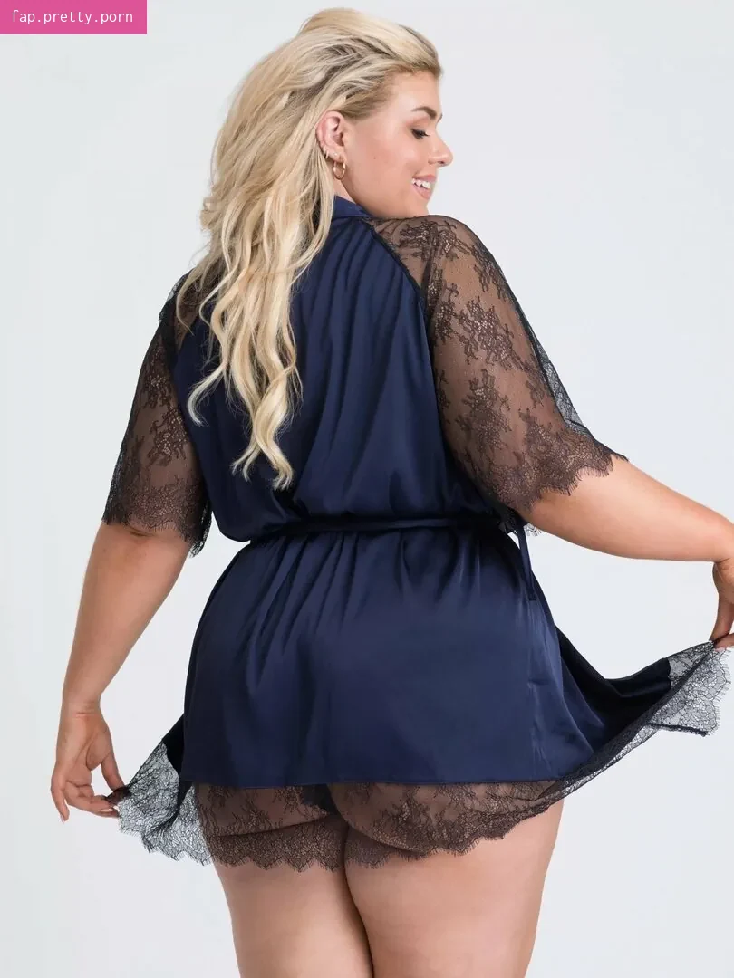 Izzy Nicholls - Photo #56